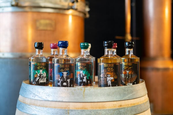 La gamme des spiritueux de la distillerie Franc-Tireur