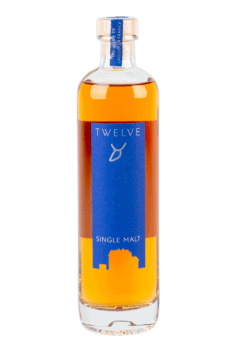 Bouteille de whisky Azurite de la Distillerie Twelve. Whisky tourbé vieilli en fûts de muscat.